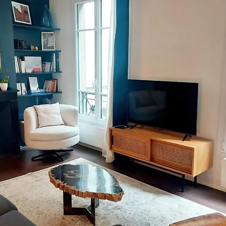 Beau Et à Bastille Parigi