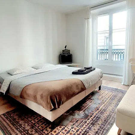 Beau Et à Bastille * Parigi